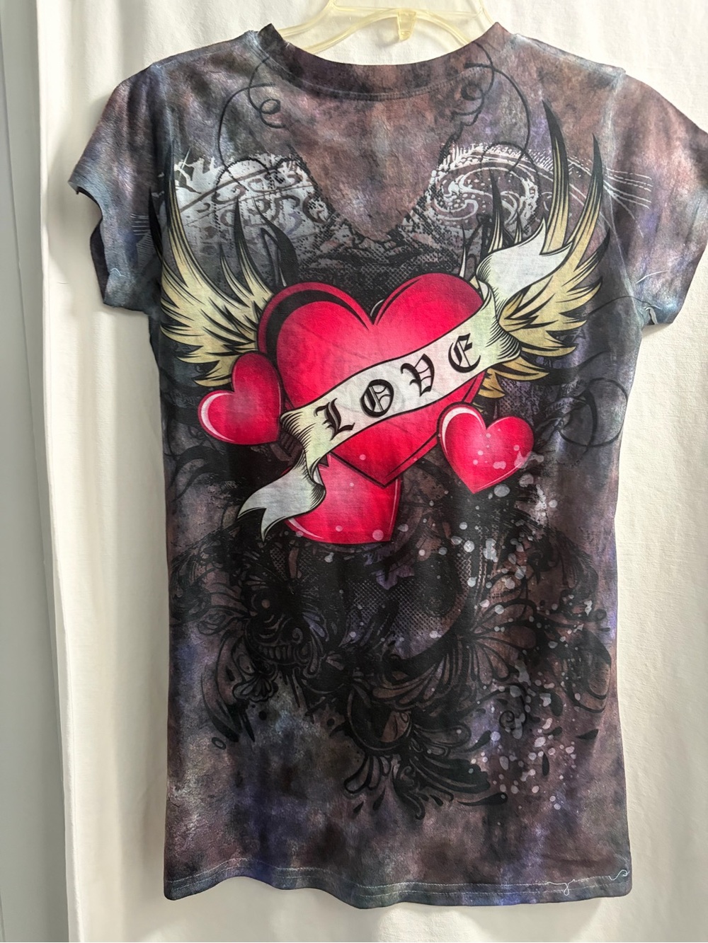Love Graphic Tee with Red Hearts and Gold Wings - Picture 2 of 5